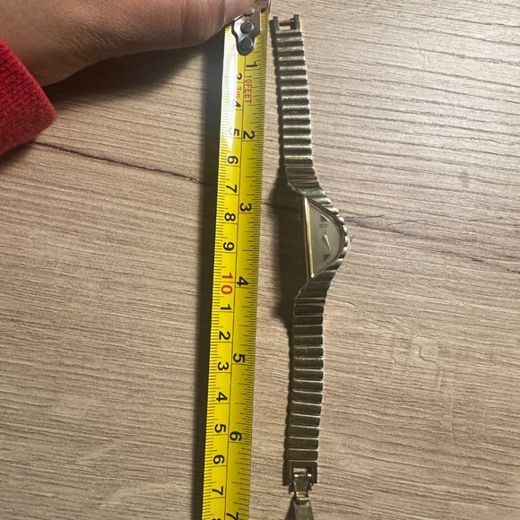 Seiko Half Moon Womens Watch 1F20-5D59 Quartz Watch Gold Bracelet I Vintage - Picture 9 of 12